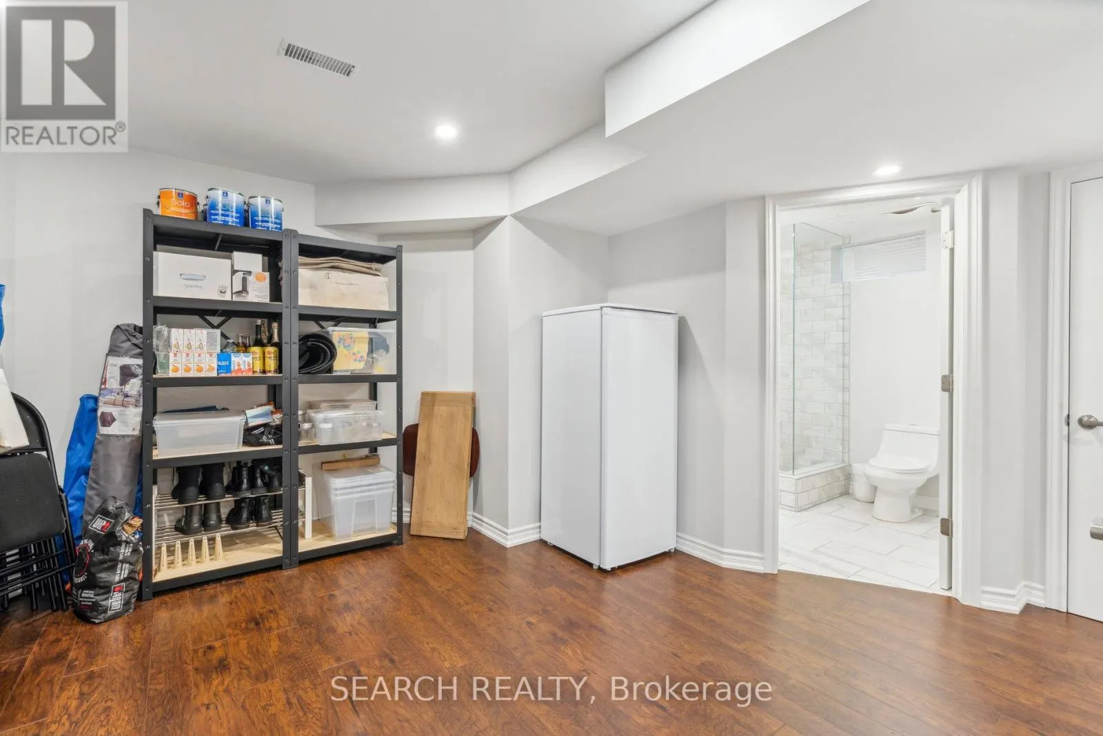 1150 QUEEN STREET W