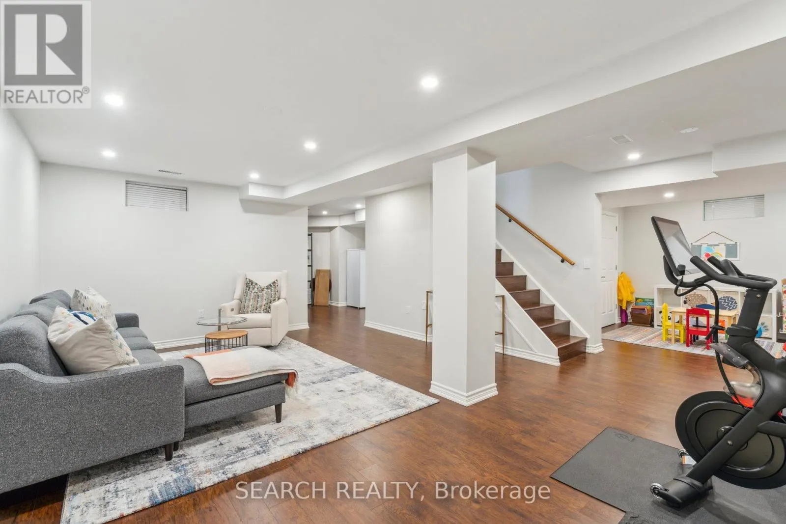 1150 QUEEN STREET W