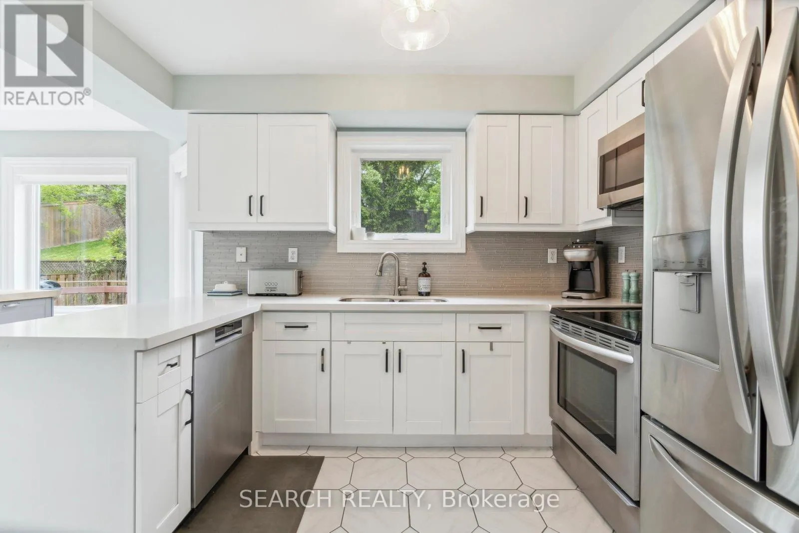 1150 QUEEN STREET W