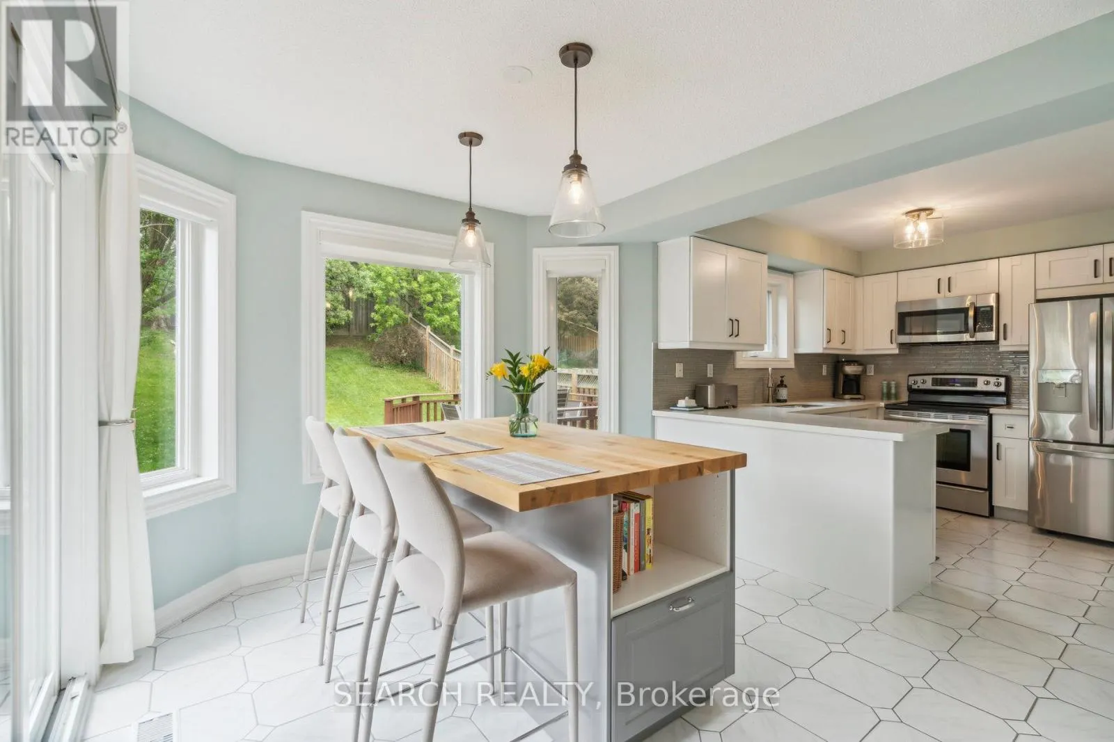 1150 QUEEN STREET W