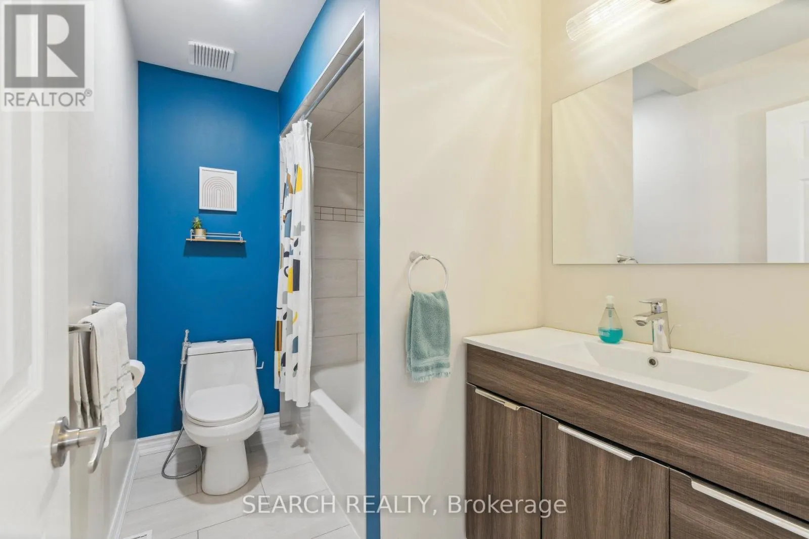 1150 QUEEN STREET W