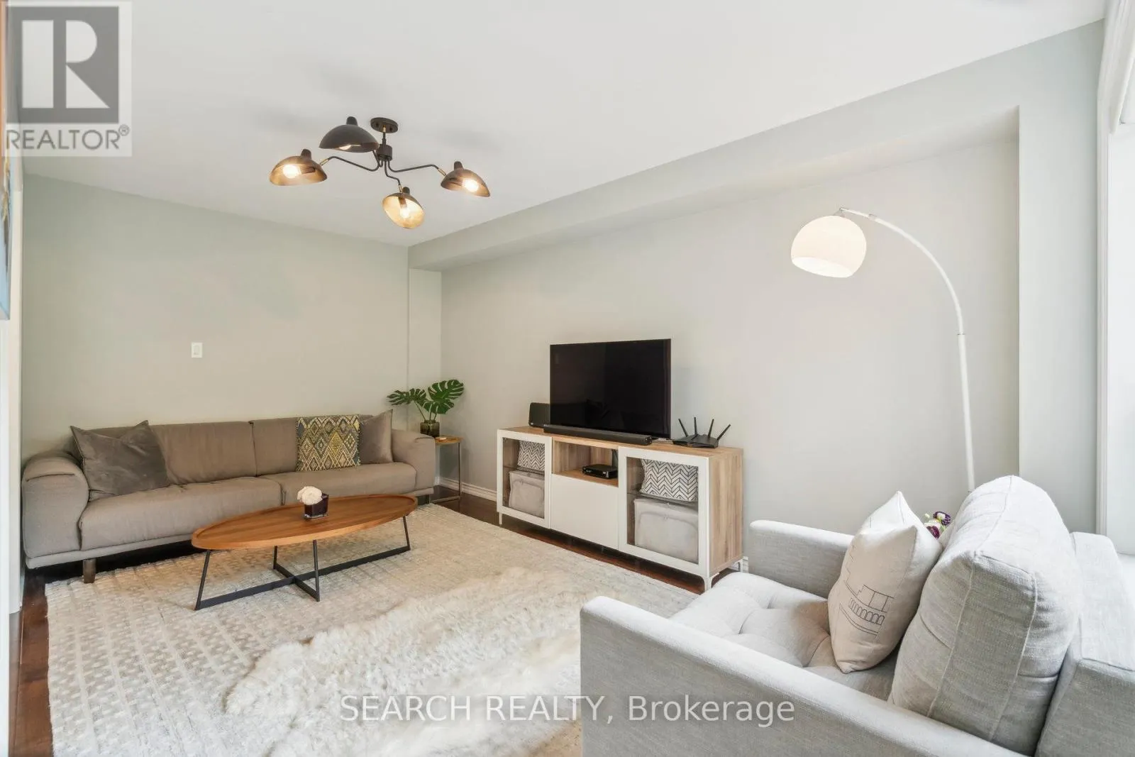 1150 QUEEN STREET W
