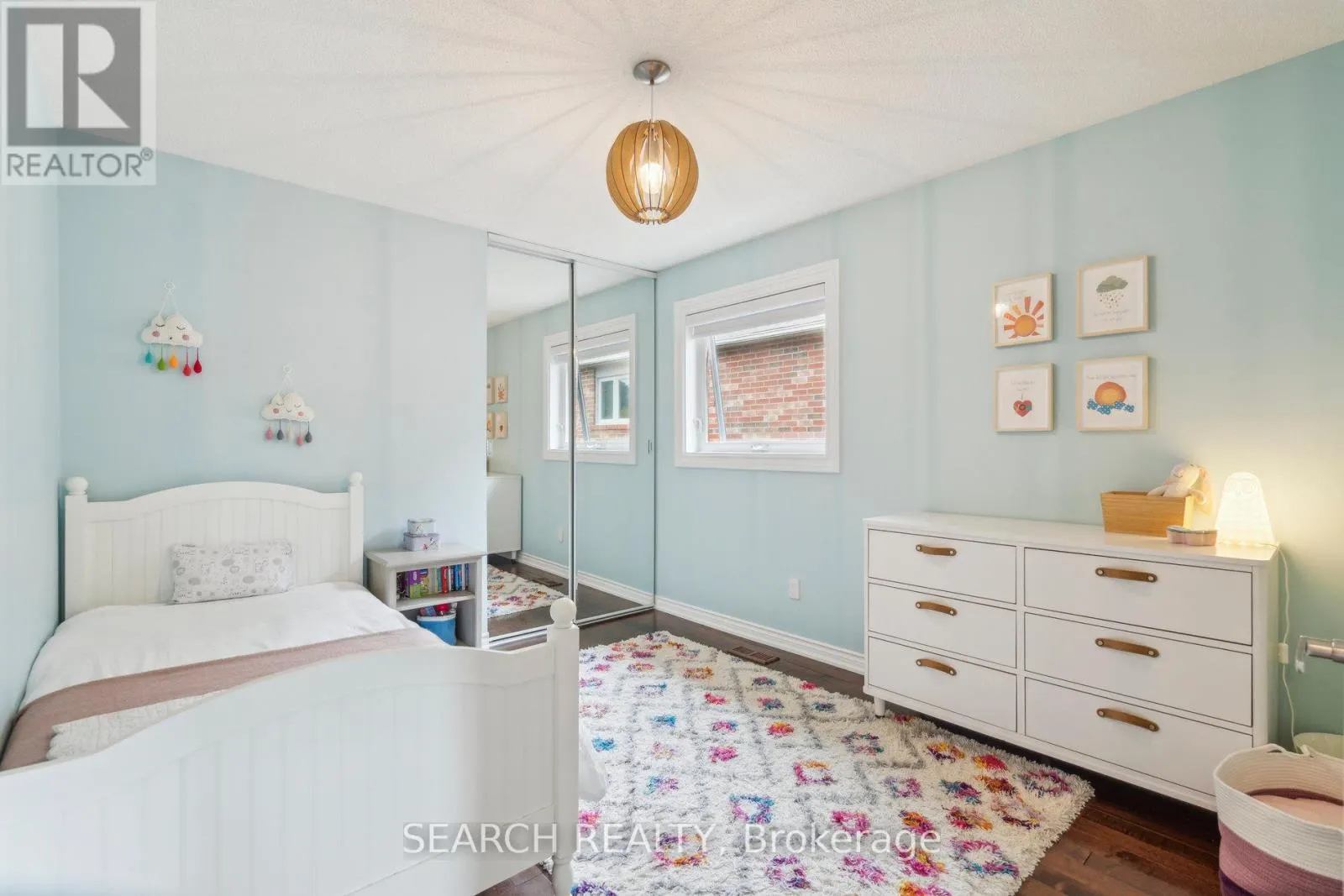 1150 QUEEN STREET W