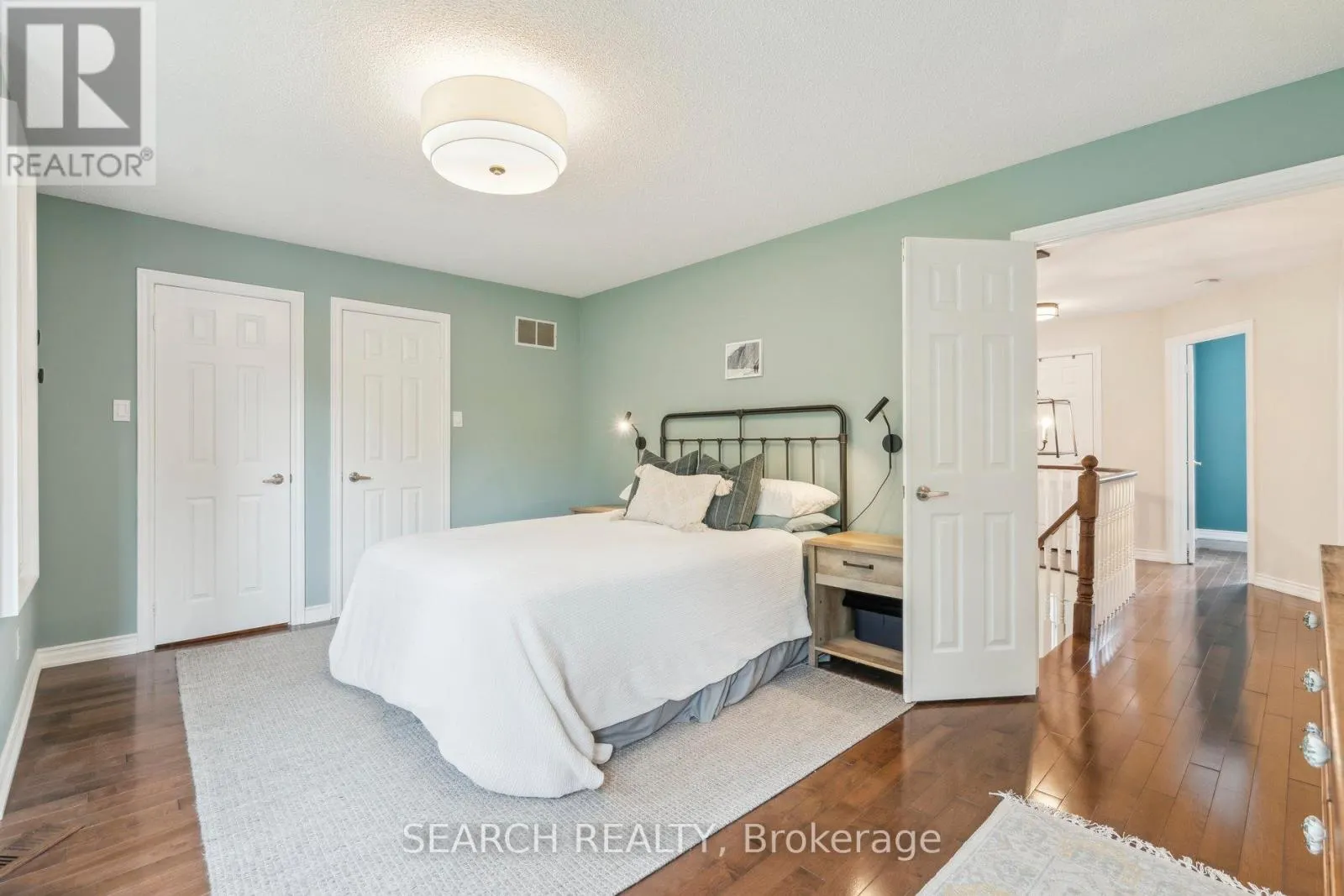 1150 QUEEN STREET W