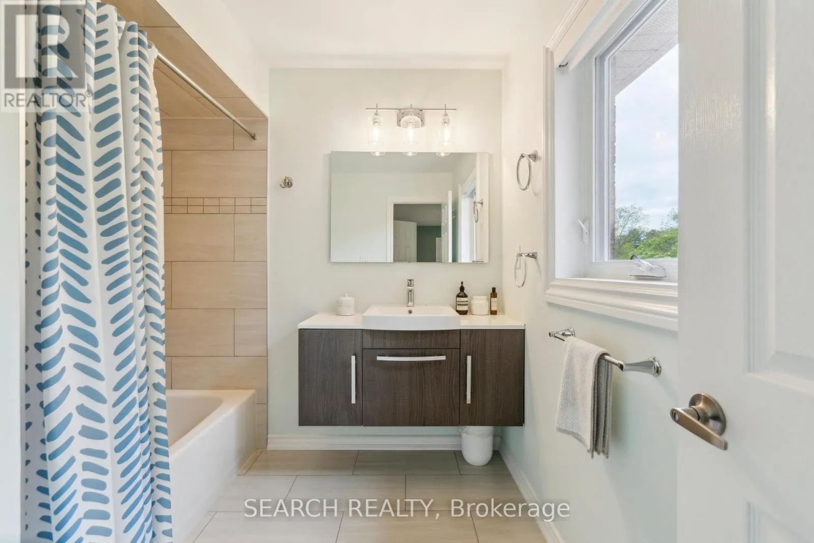 1150 QUEEN STREET W