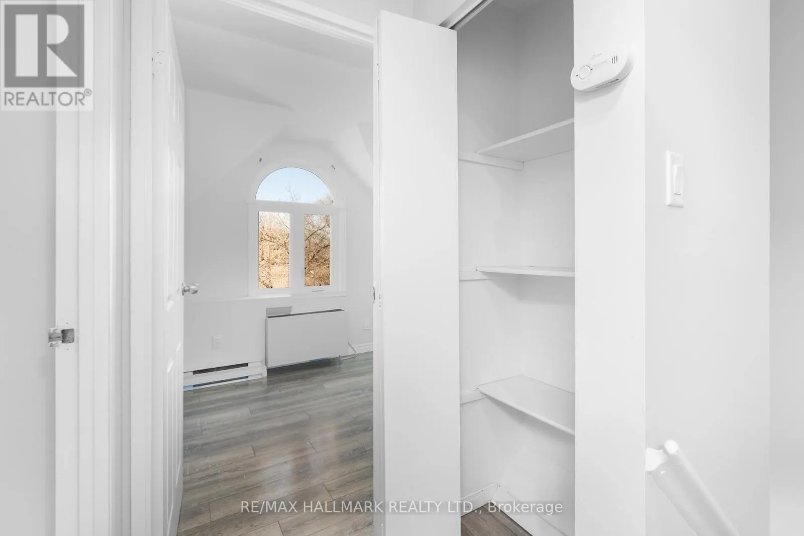 30 - 1250 KING STREET W