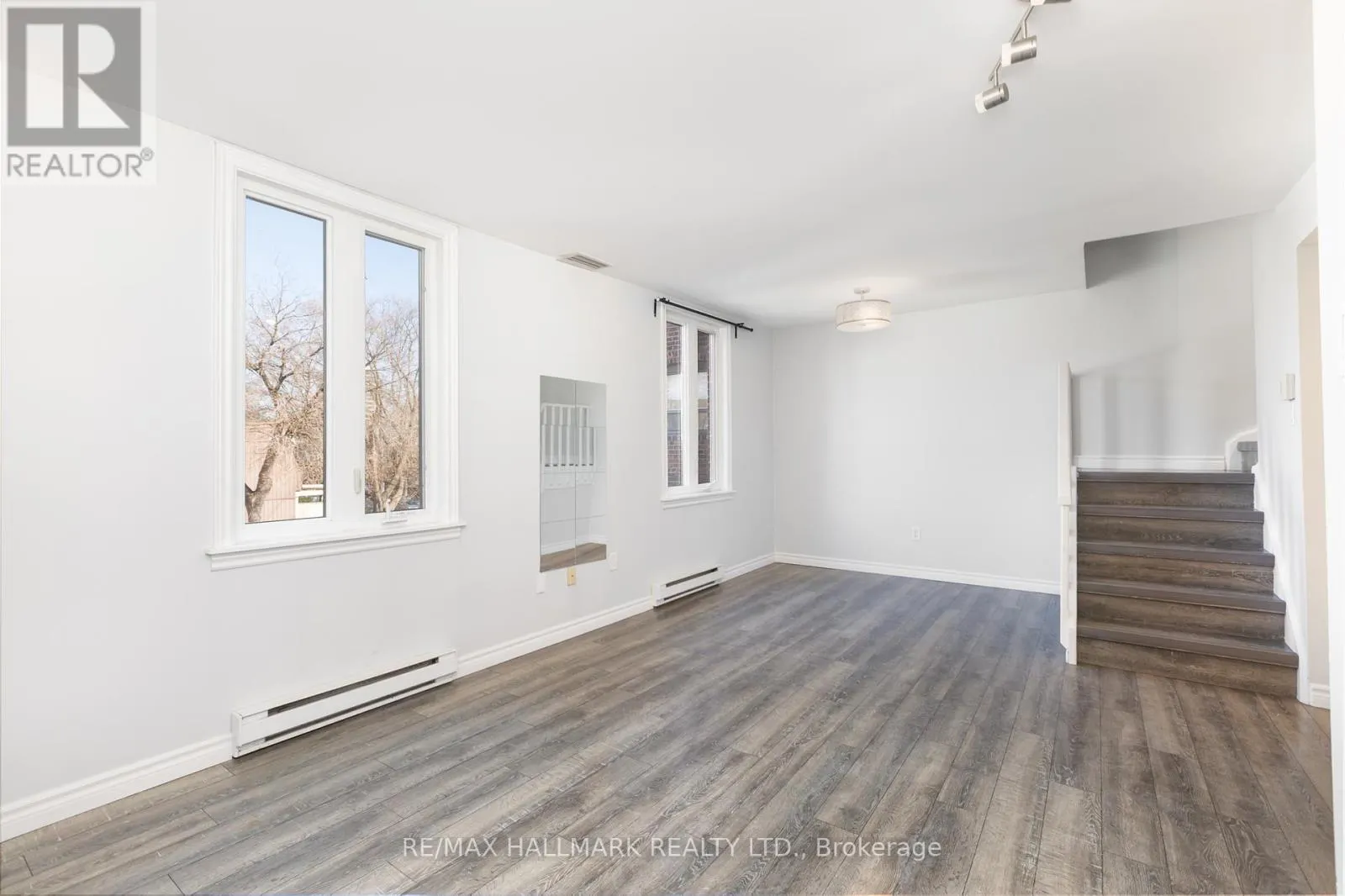 30 - 1250 KING STREET W
