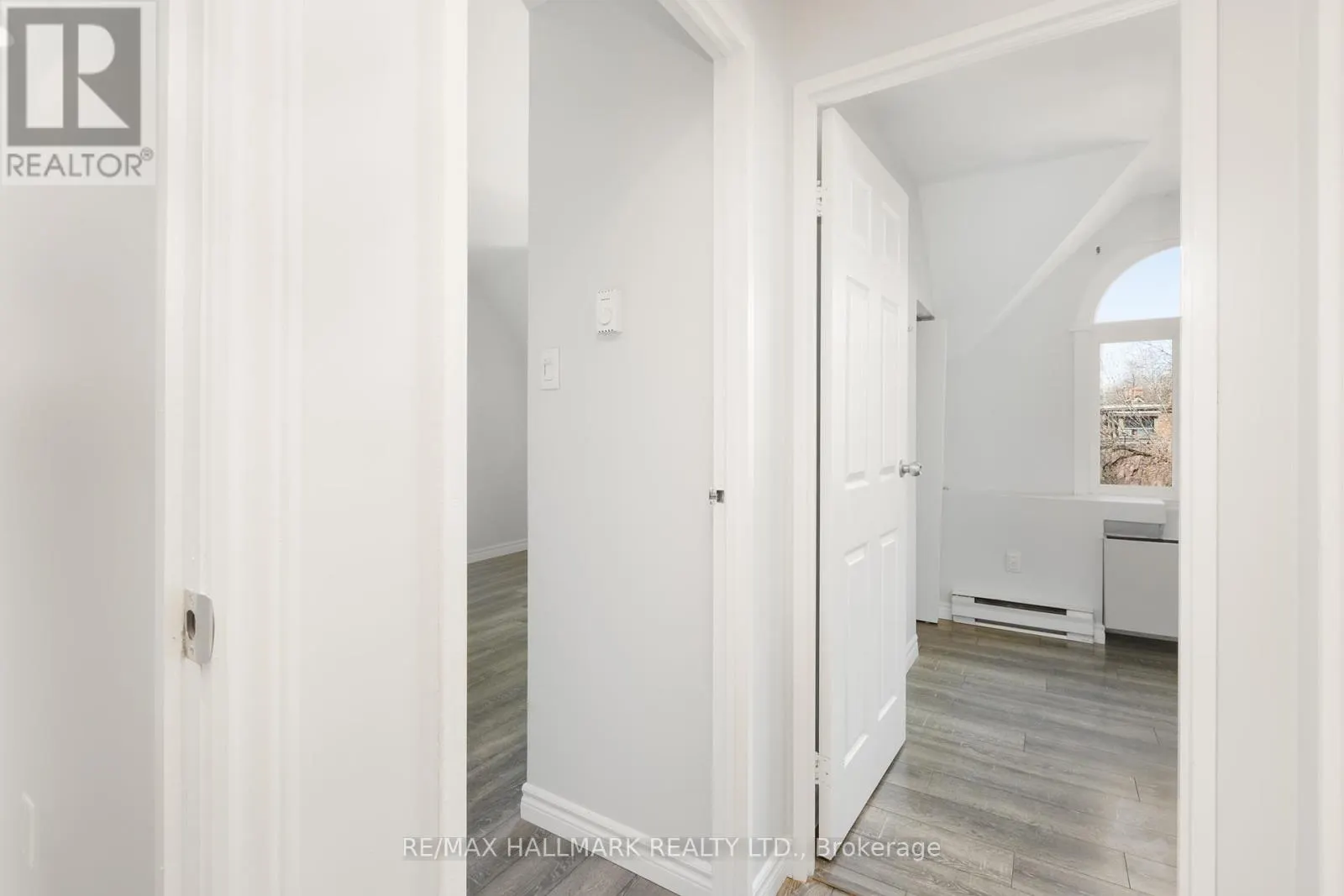 30 - 1250 KING STREET W