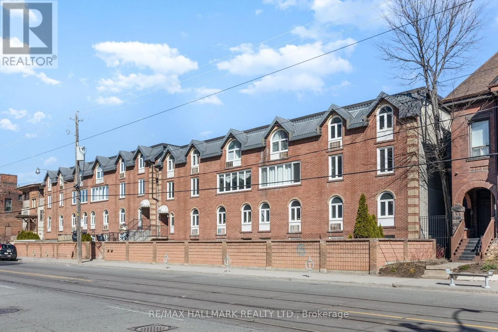 30 - 1250 KING STREET W