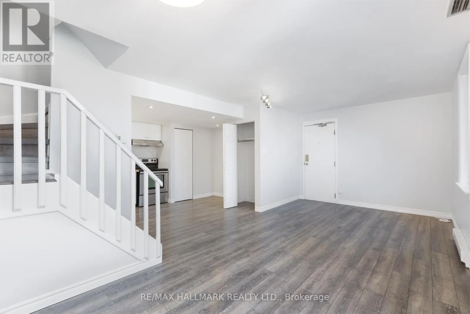 30 - 1250 KING STREET W