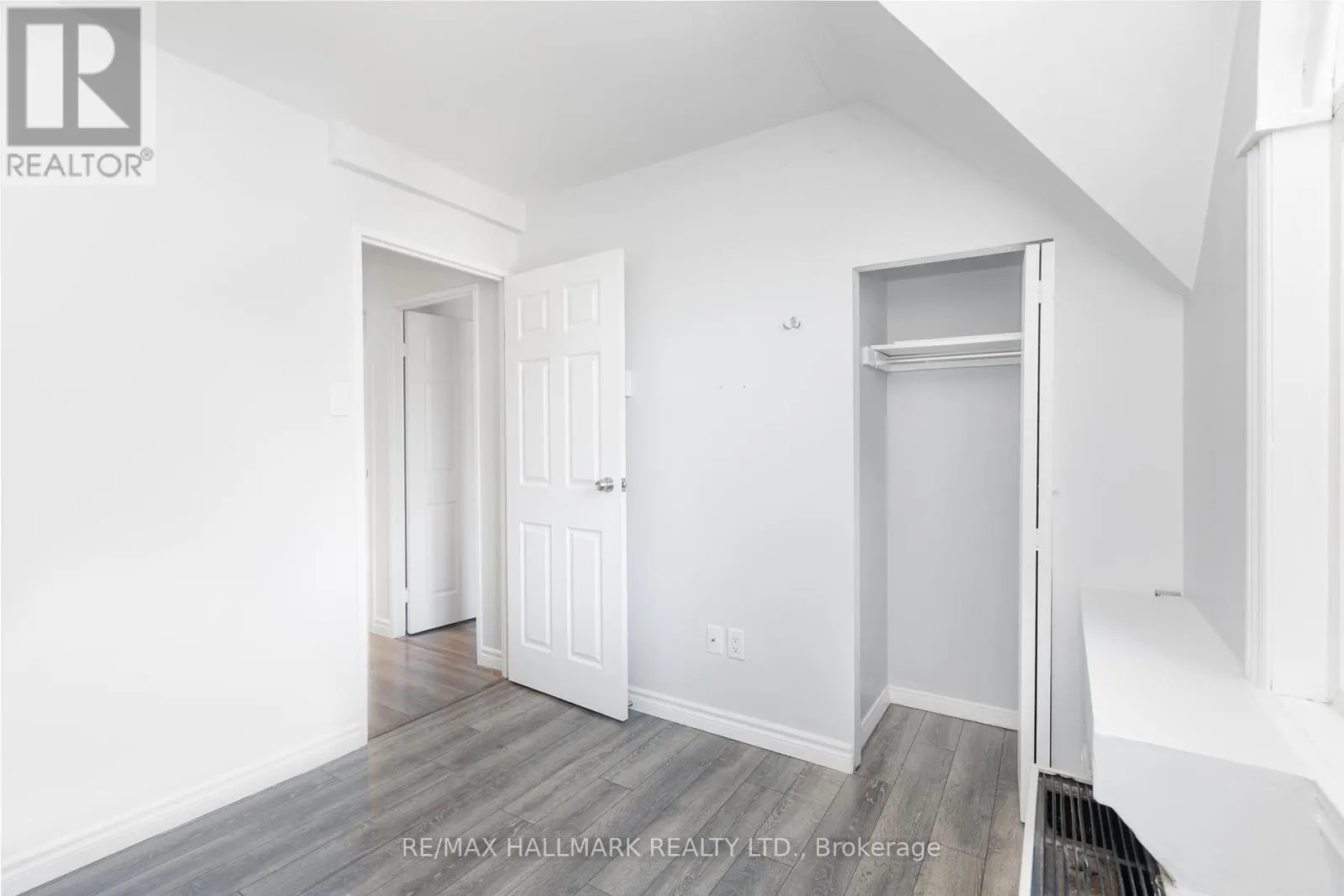 30 - 1250 KING STREET W