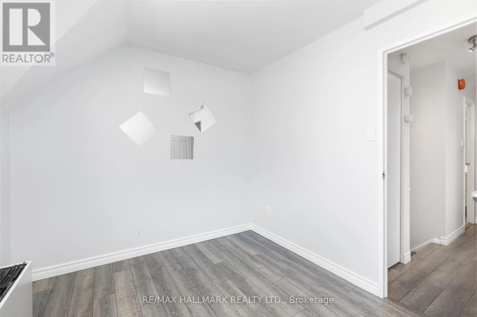 30 - 1250 KING STREET W