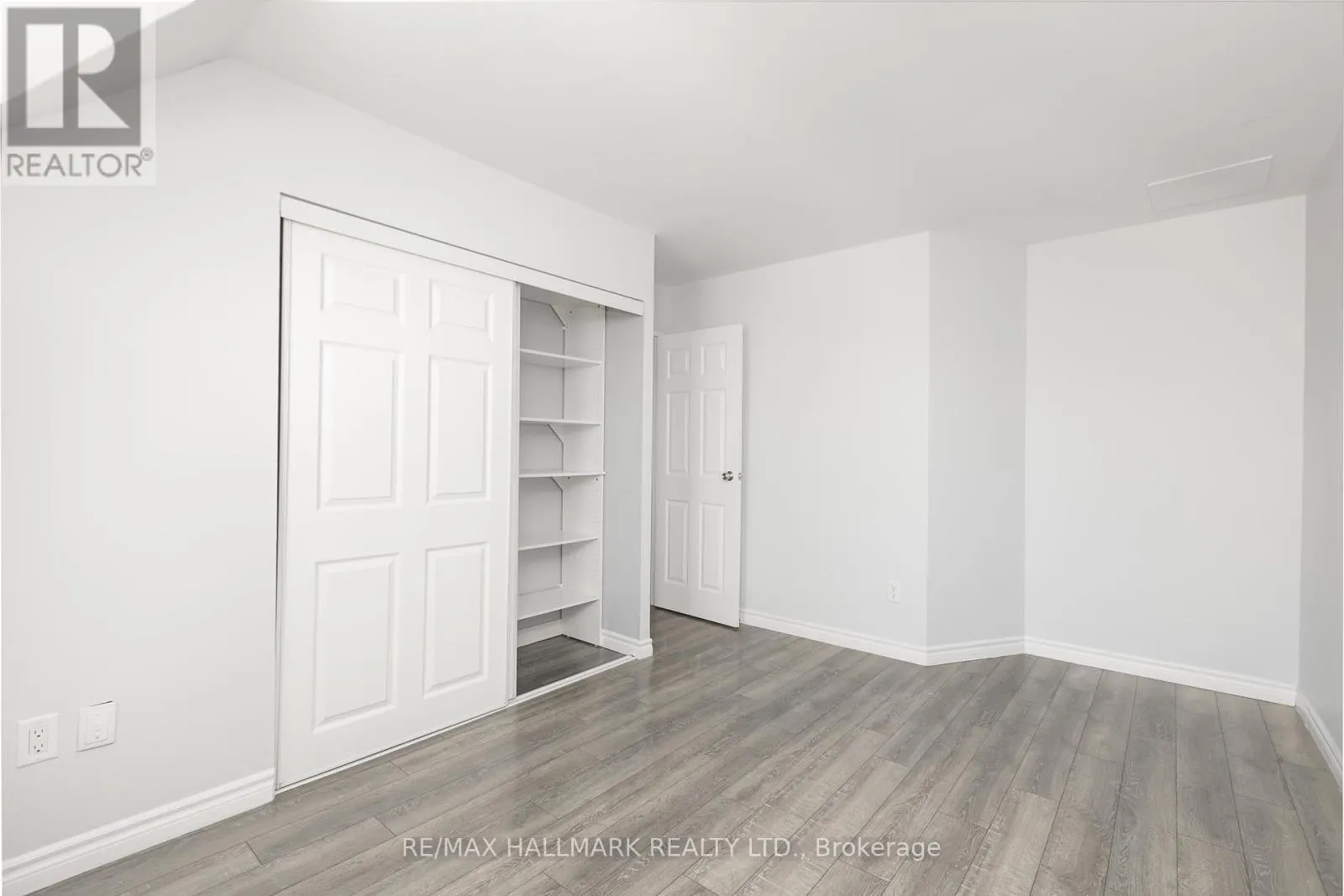 30 - 1250 KING STREET W