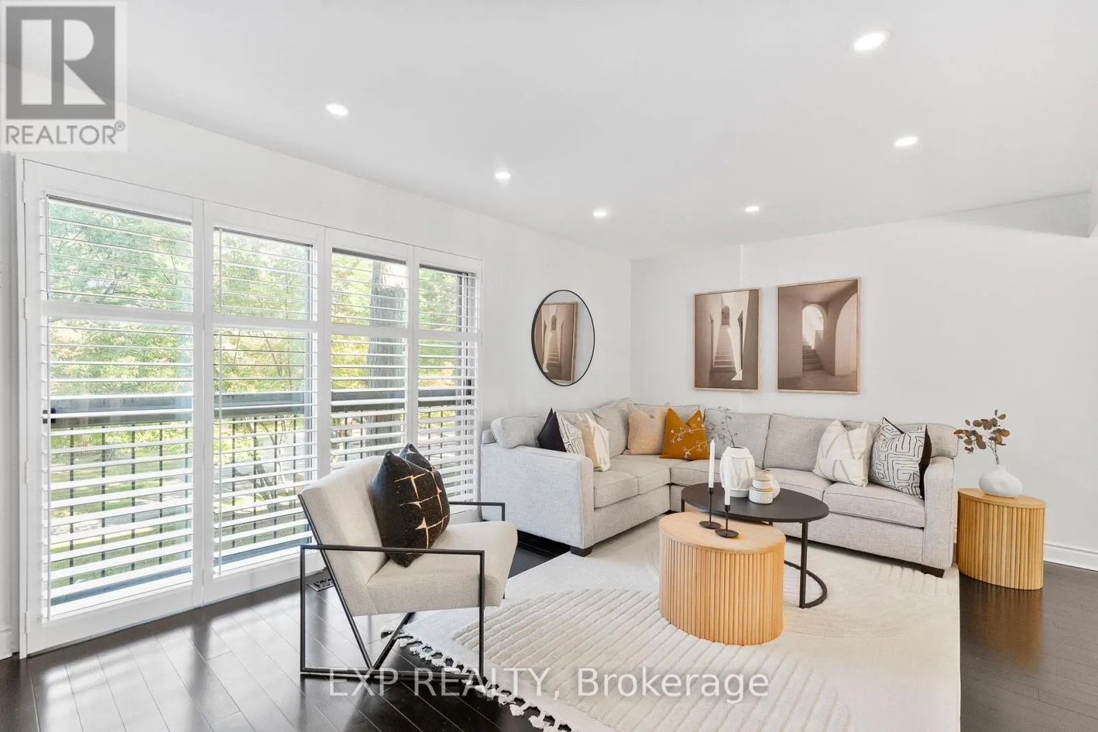 21 - 6855 GLEN ERIN DRIVE