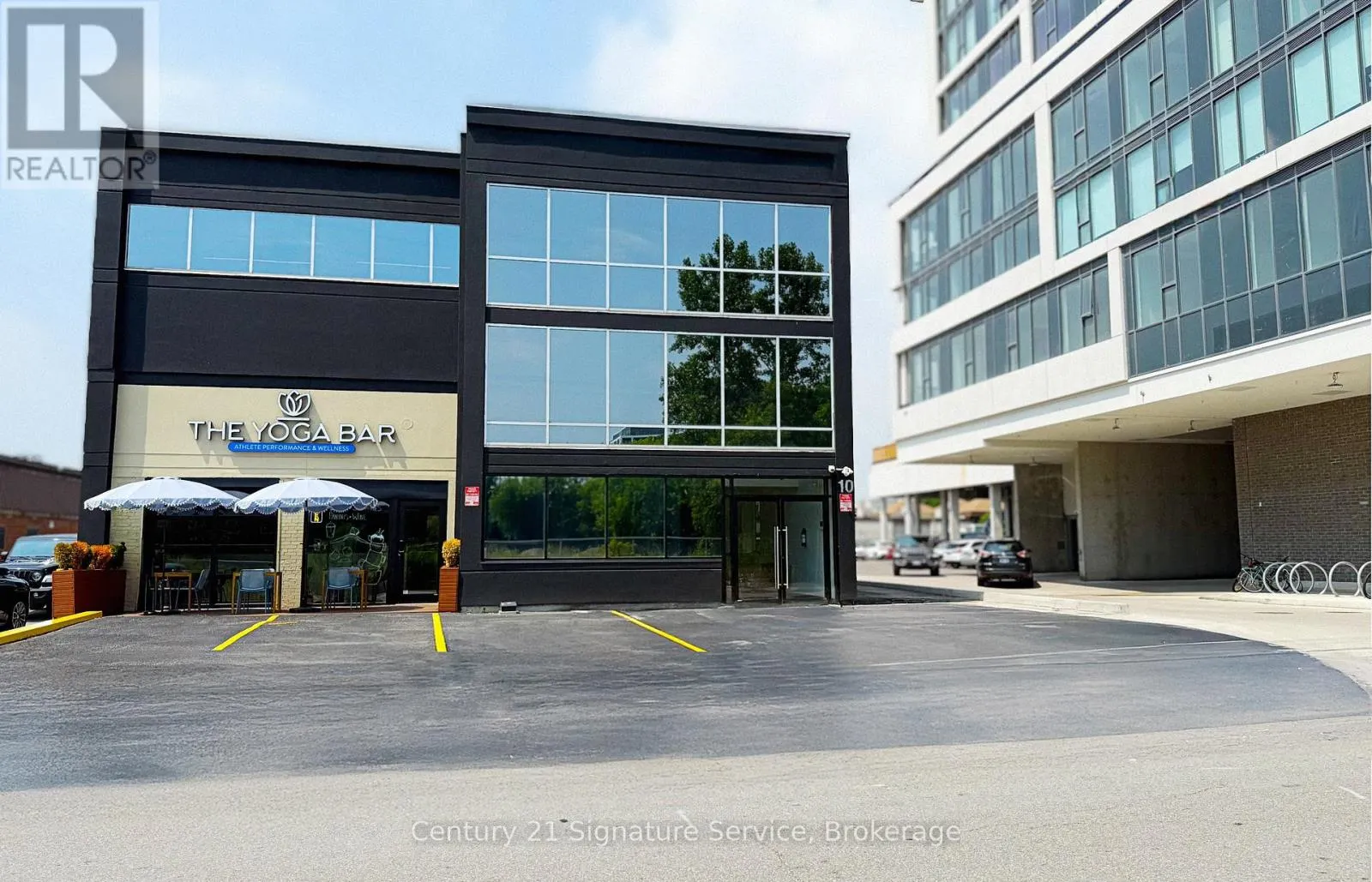 100 - 10 PLASTICS AVENUE