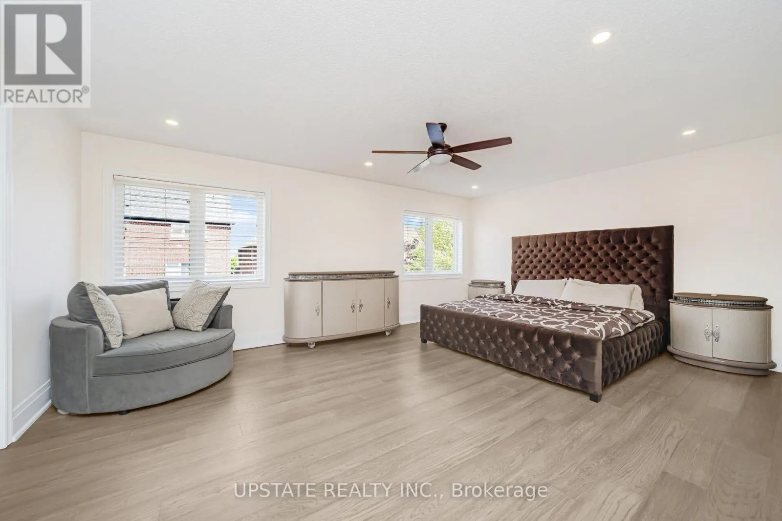 32 COTTONFIELD CIRCLE