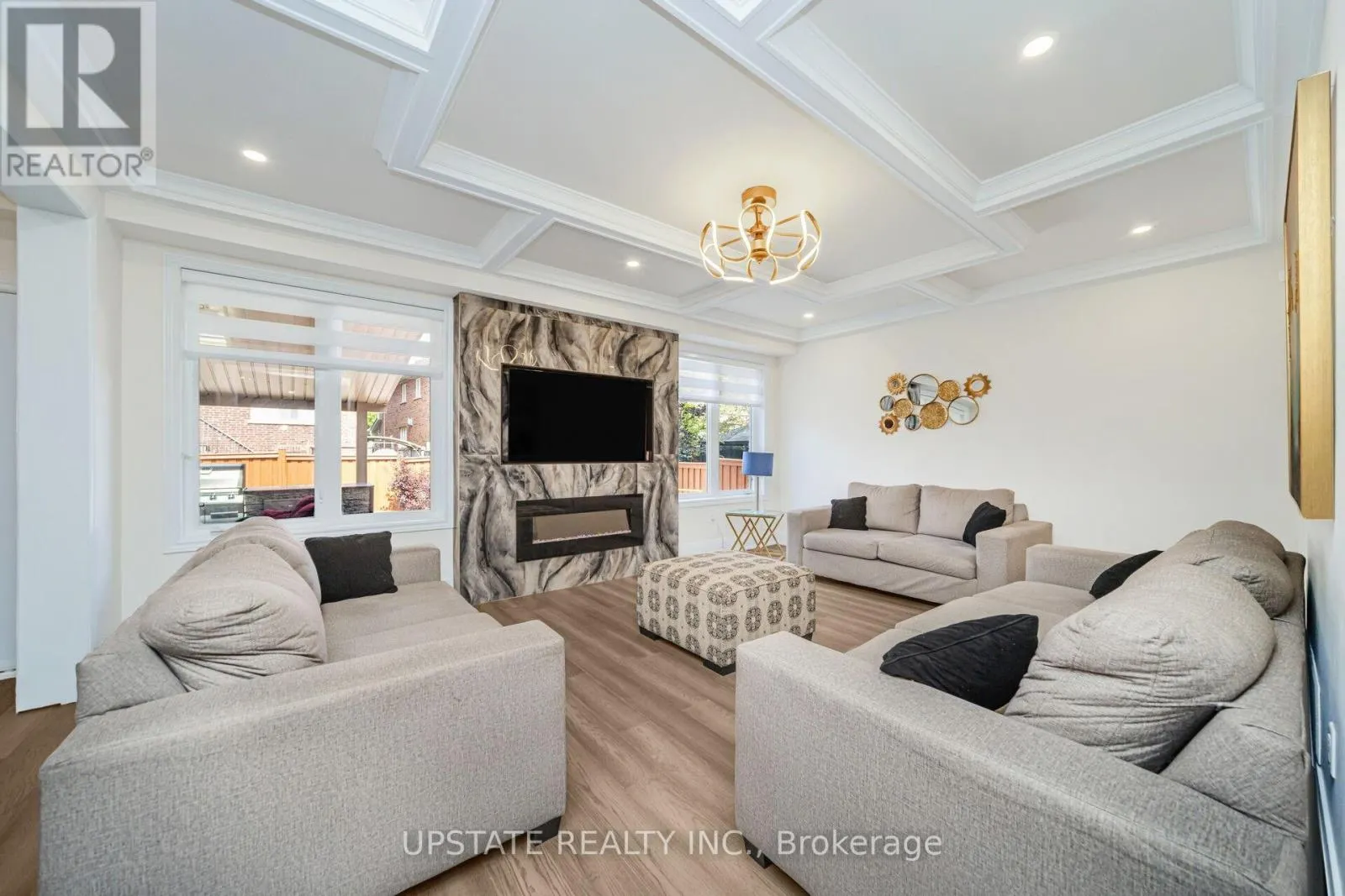 32 COTTONFIELD CIRCLE