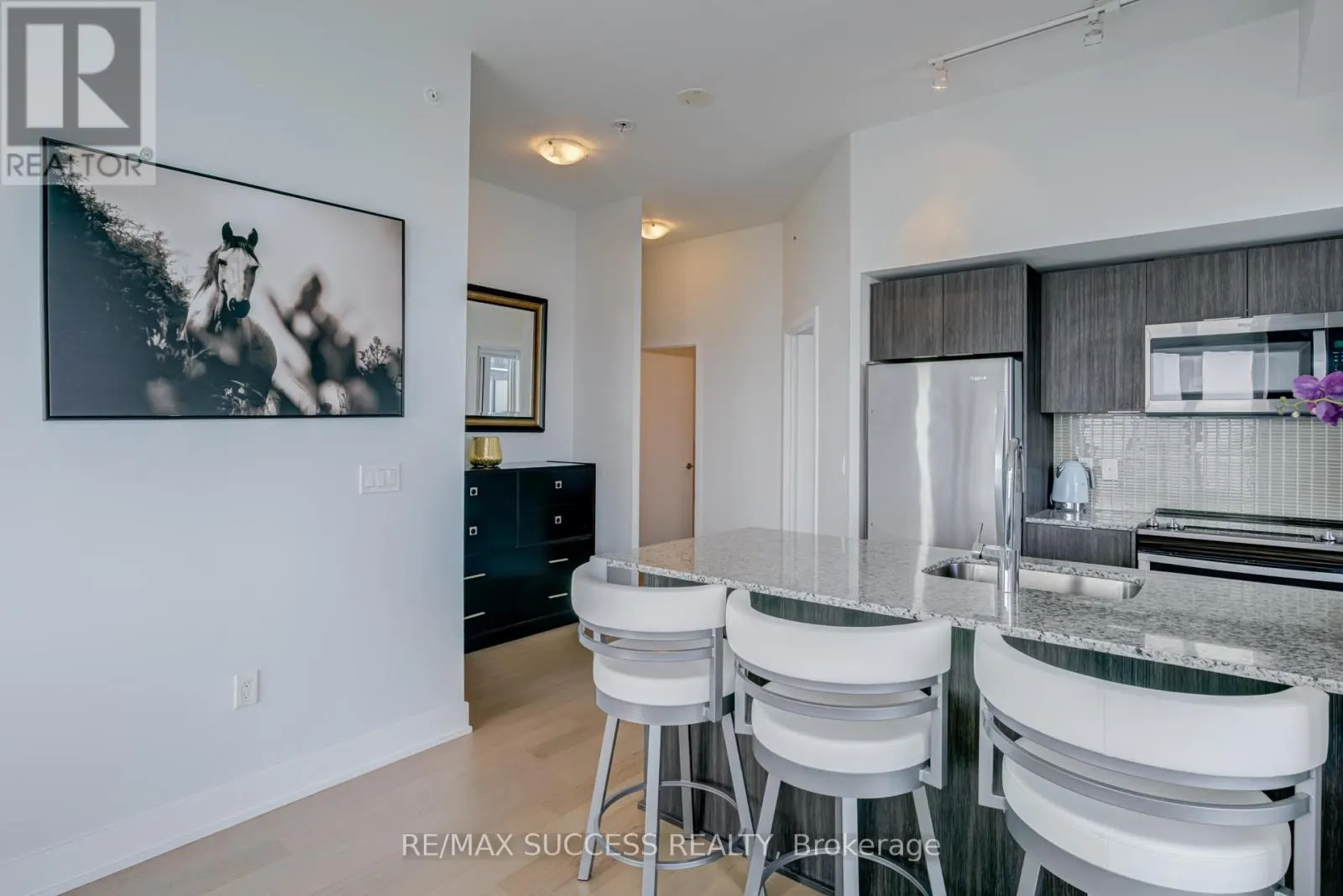 1807 - 20 SHORE BREEZE AVENUE