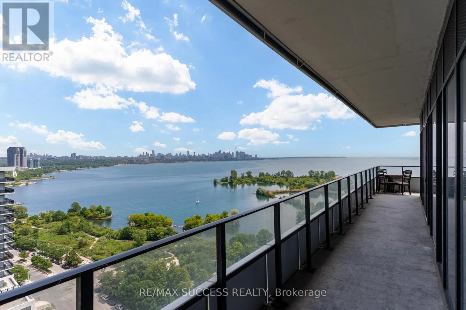 1807 - 20 SHORE BREEZE AVENUE