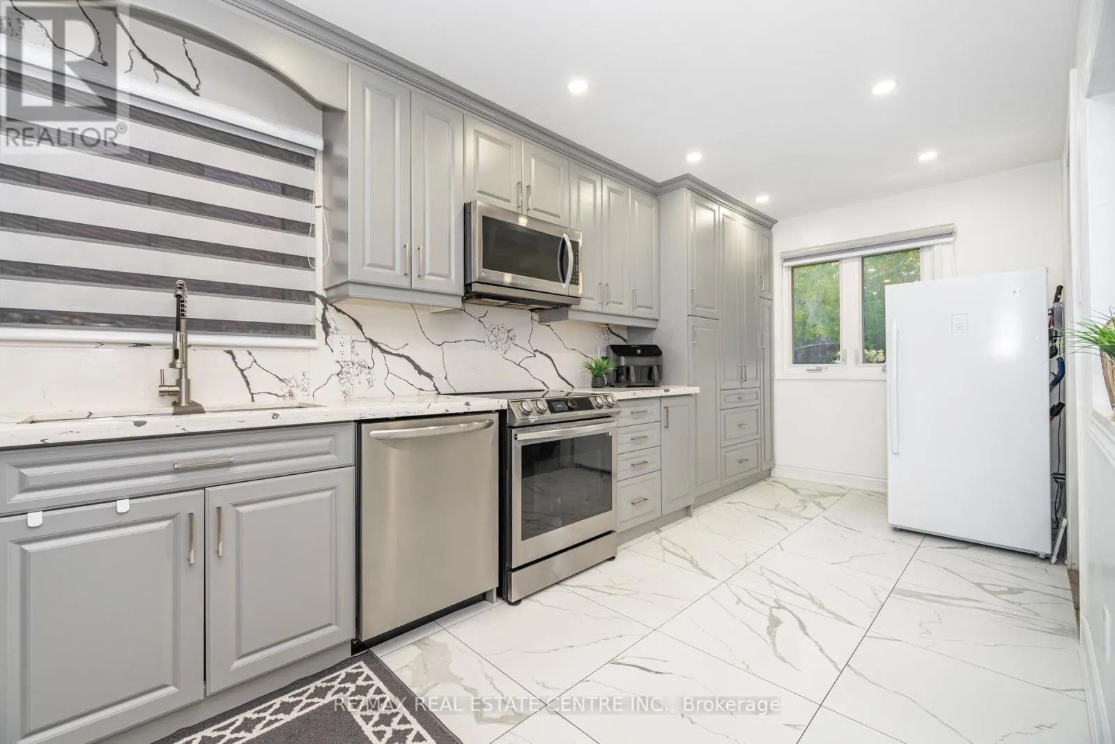 44 ABELARD AVENUE