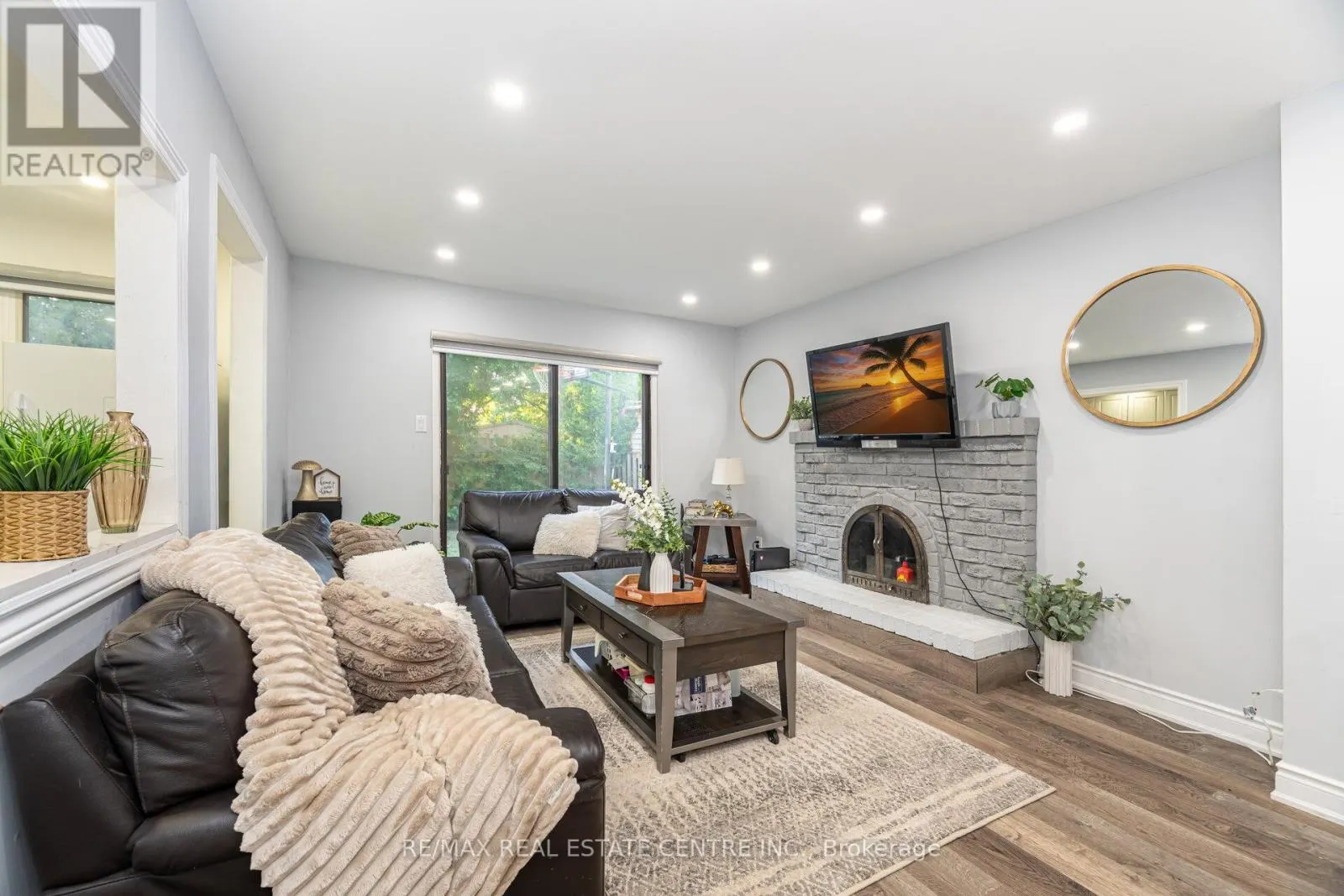 44 ABELARD AVENUE