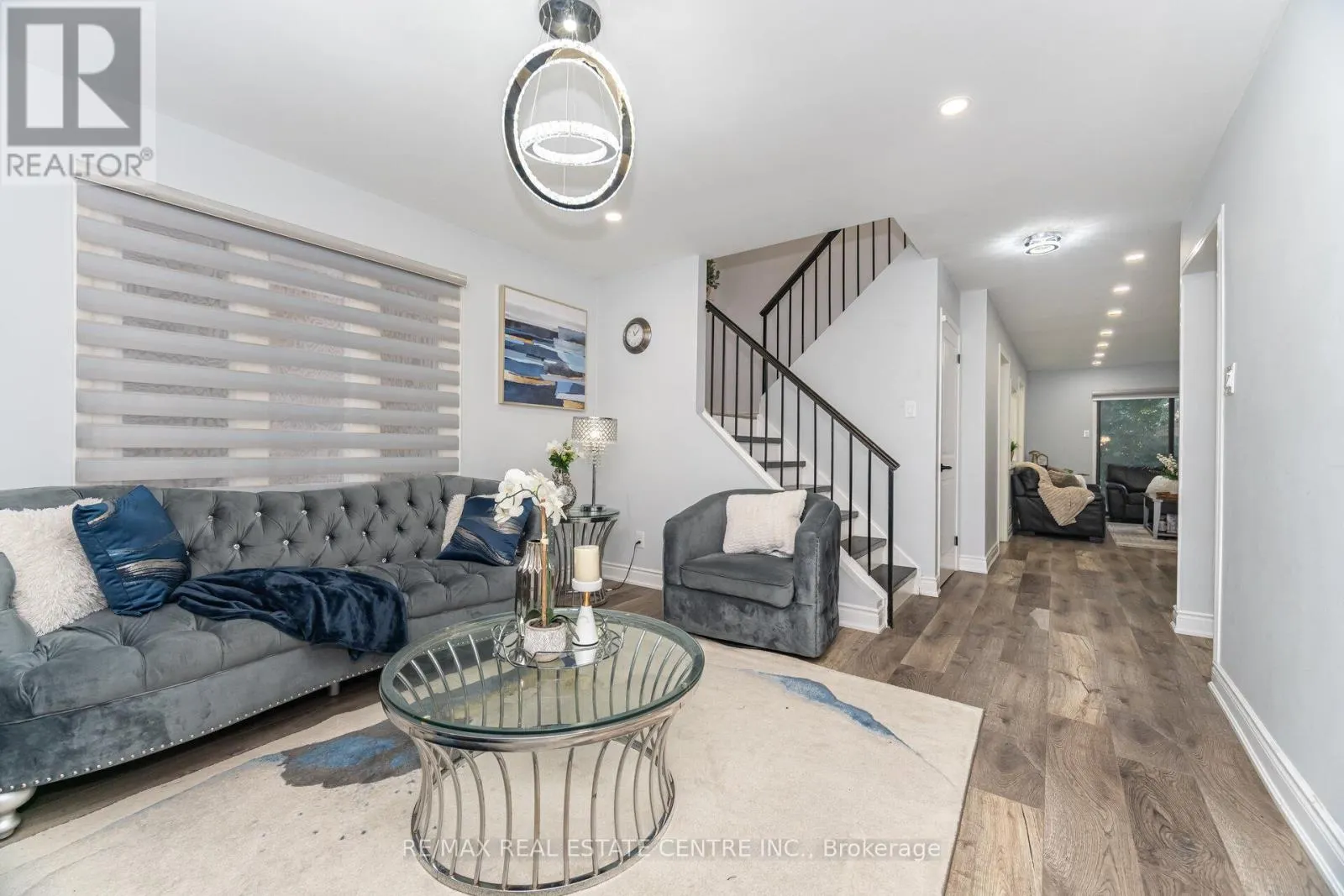 44 ABELARD AVENUE