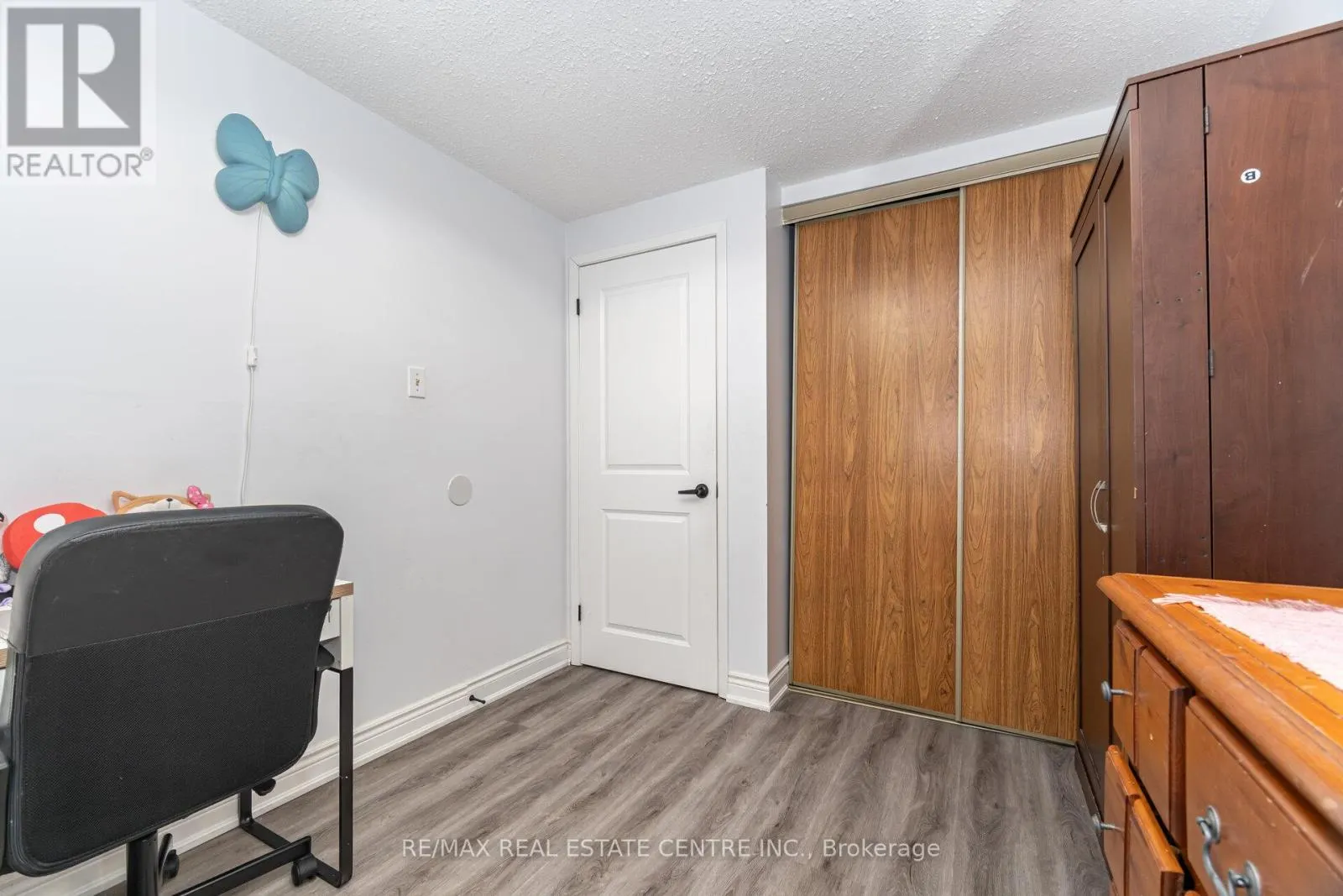 44 ABELARD AVENUE