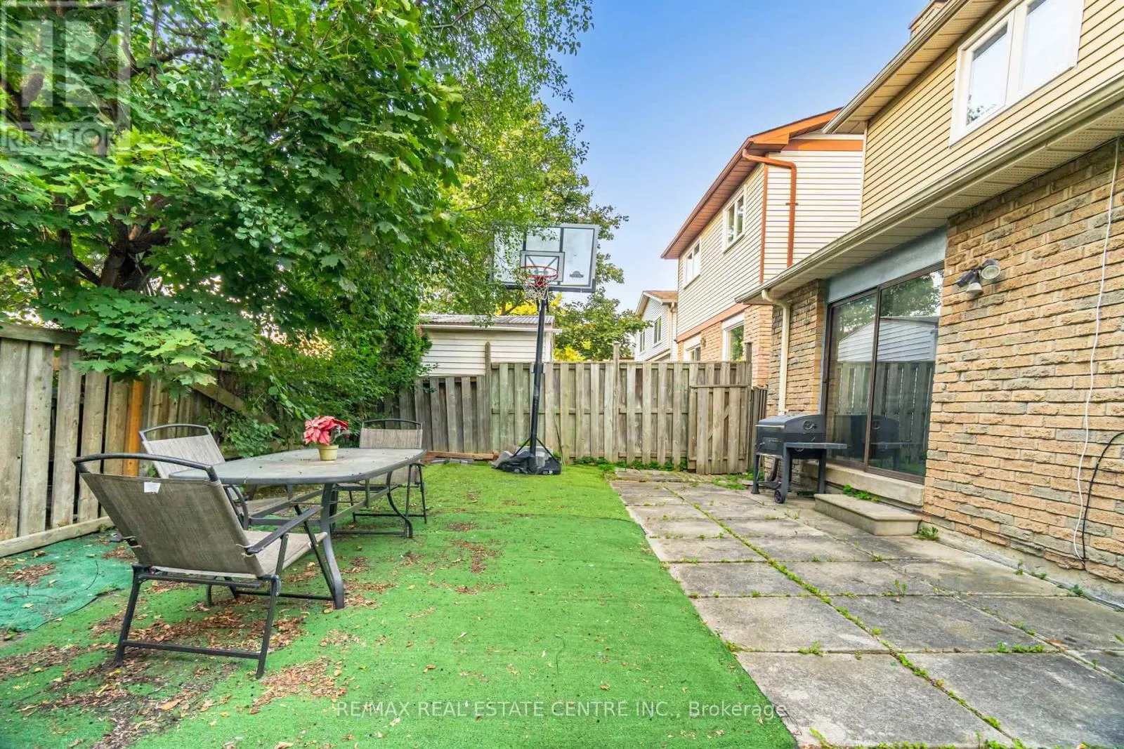 44 ABELARD AVENUE