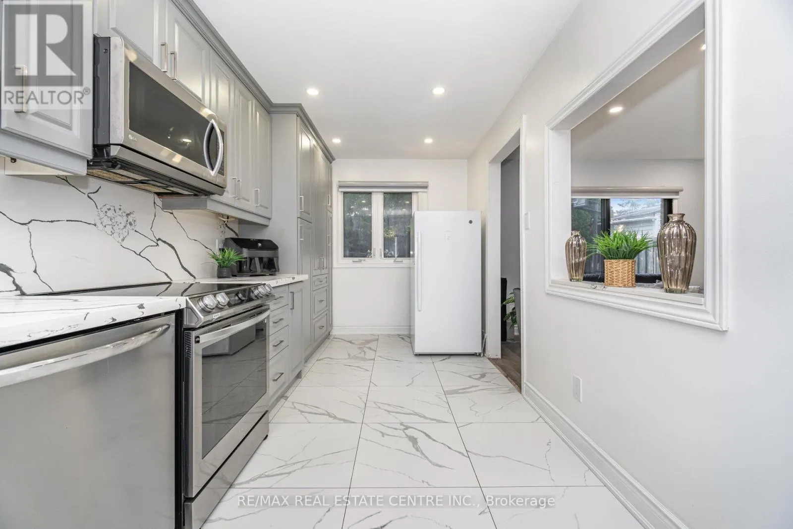 44 ABELARD AVENUE
