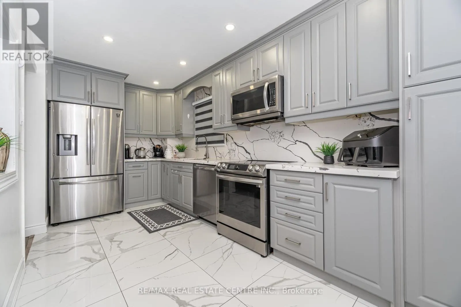 44 ABELARD AVENUE