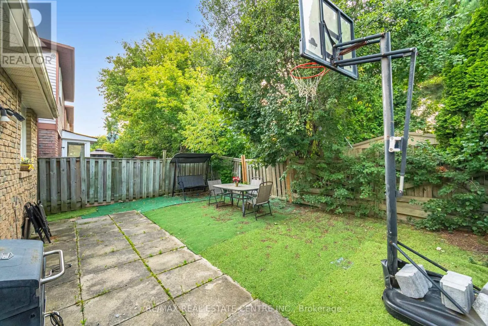 44 ABELARD AVENUE