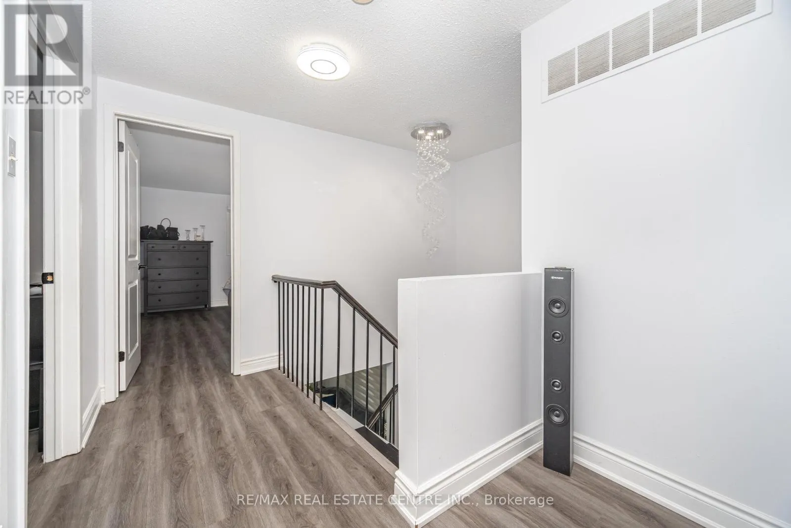 44 ABELARD AVENUE