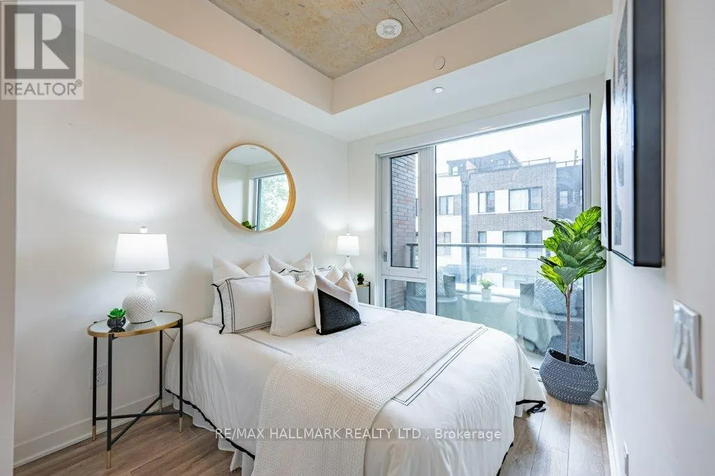 220 - 1808 ST. CLAIR AVENUE W
