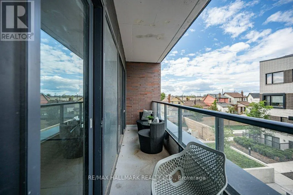 220 - 1808 ST. CLAIR AVENUE W