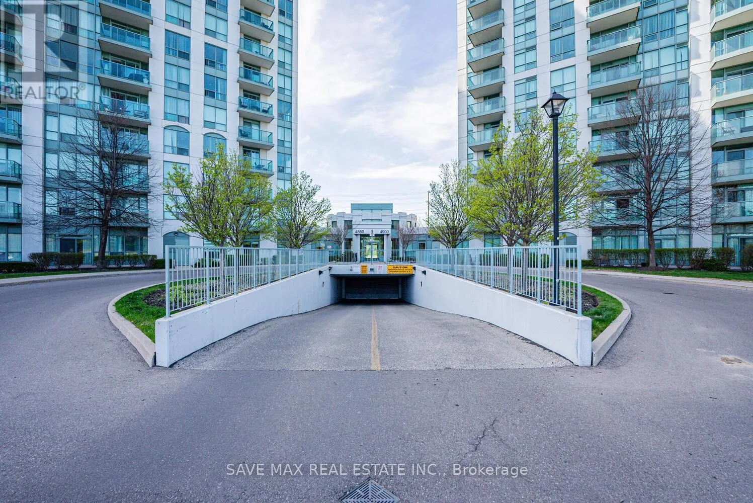 1801 - 4900 GLEN ERIN DRIVE