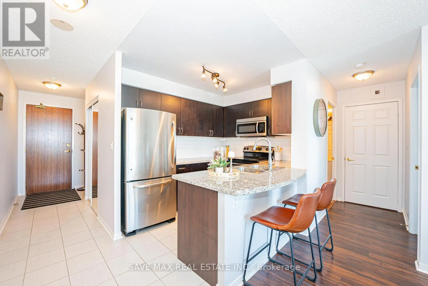 1801 - 4900 GLEN ERIN DRIVE