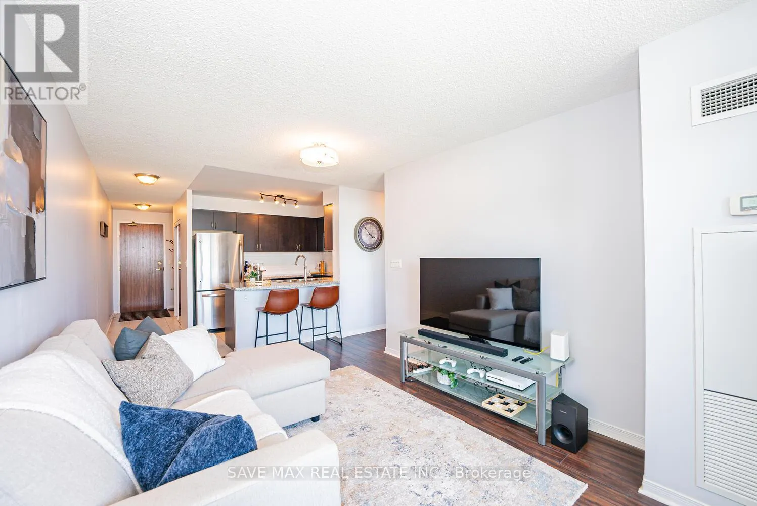 1801 - 4900 GLEN ERIN DRIVE