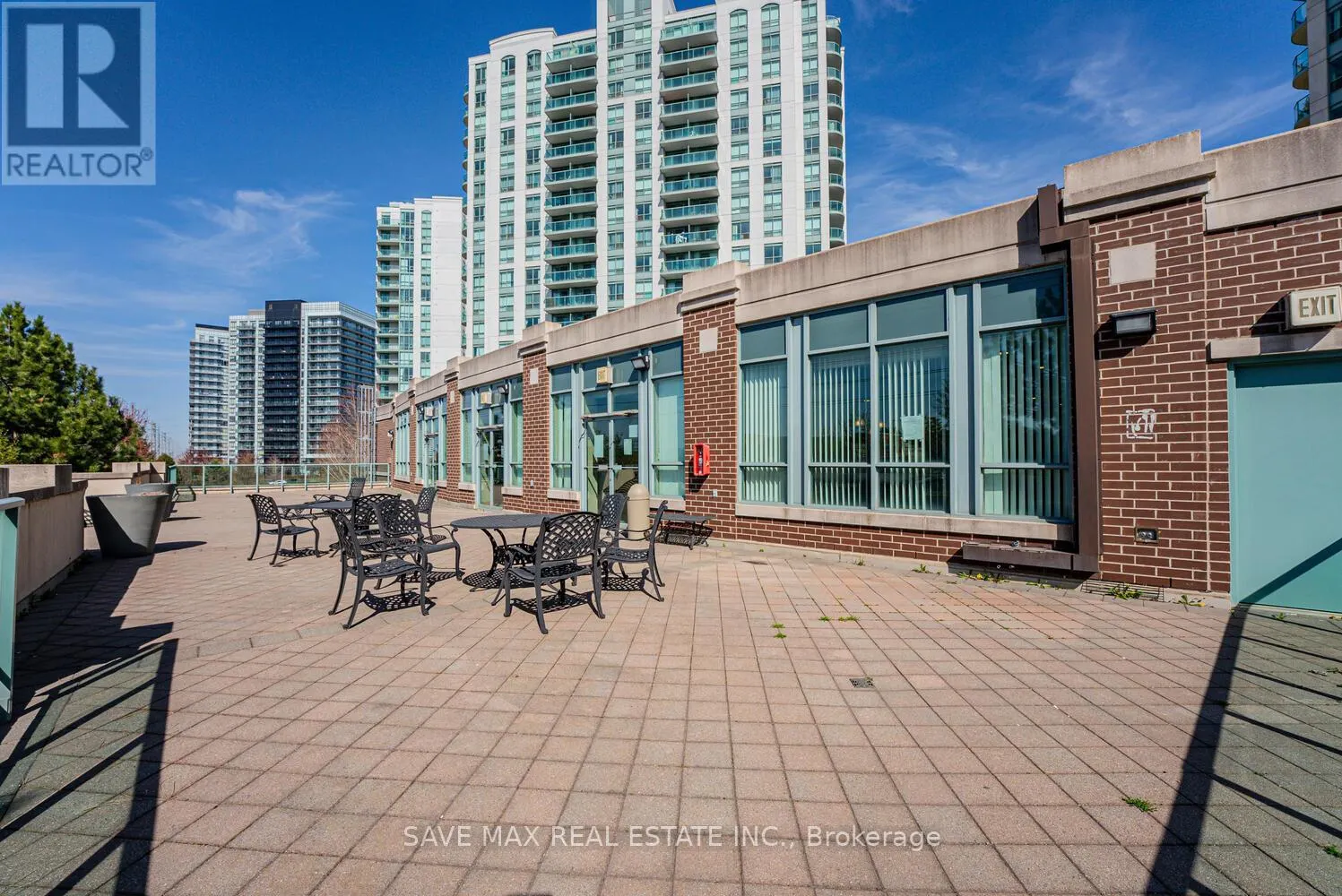1801 - 4900 GLEN ERIN DRIVE