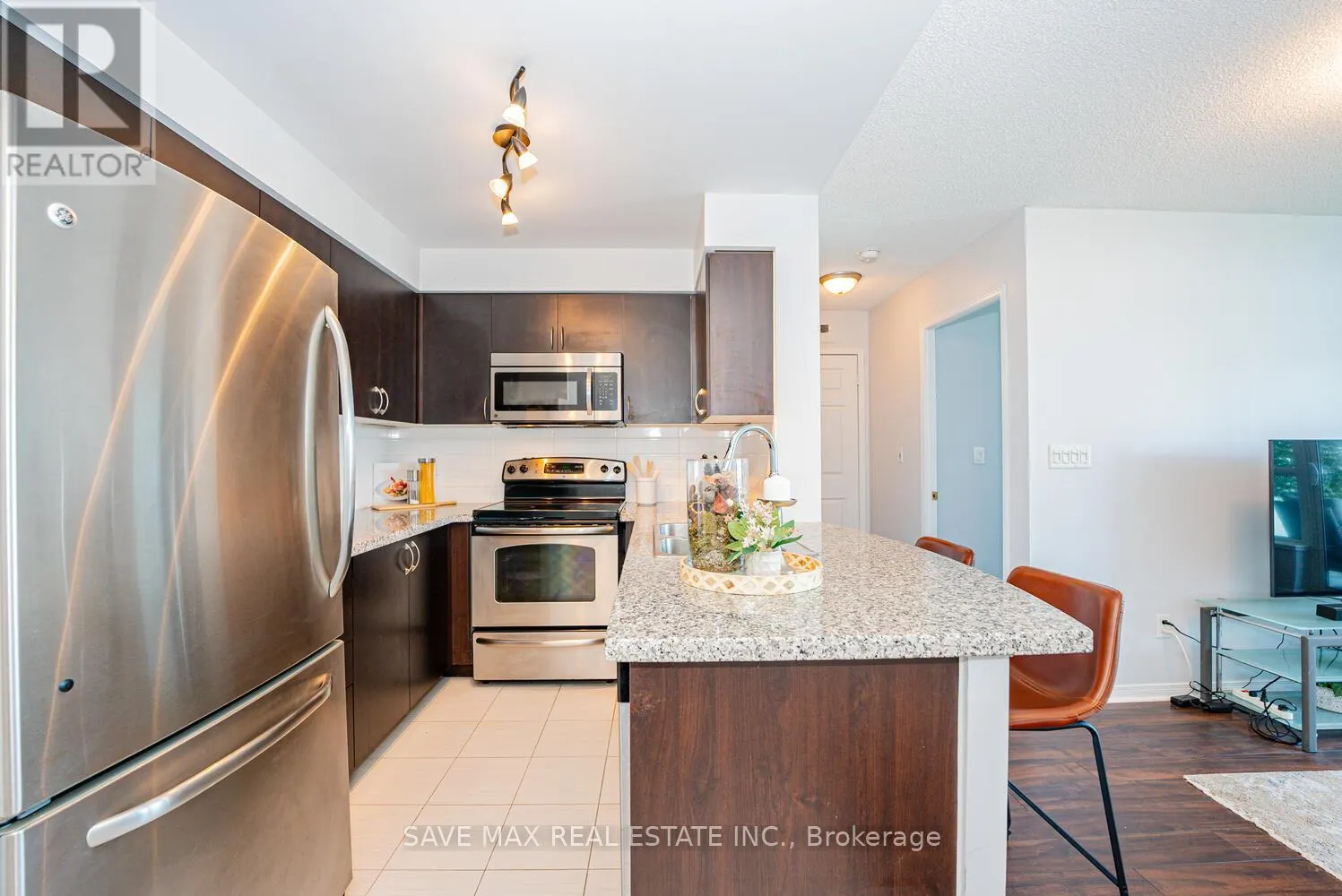 1801 - 4900 GLEN ERIN DRIVE