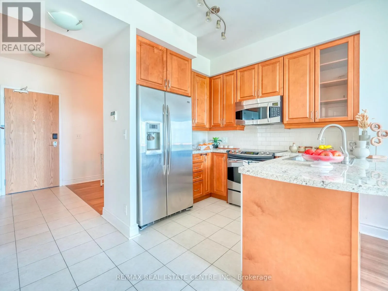 808 - 1900 LAKE SHORE BOULEVARD W