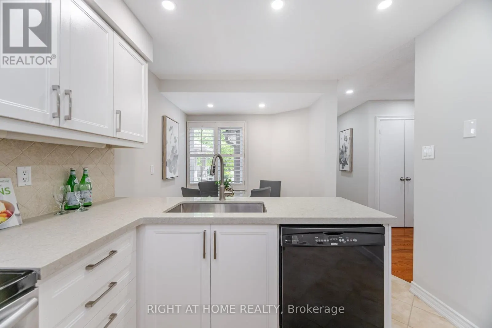 98 - 3600 COLONIAL DRIVE