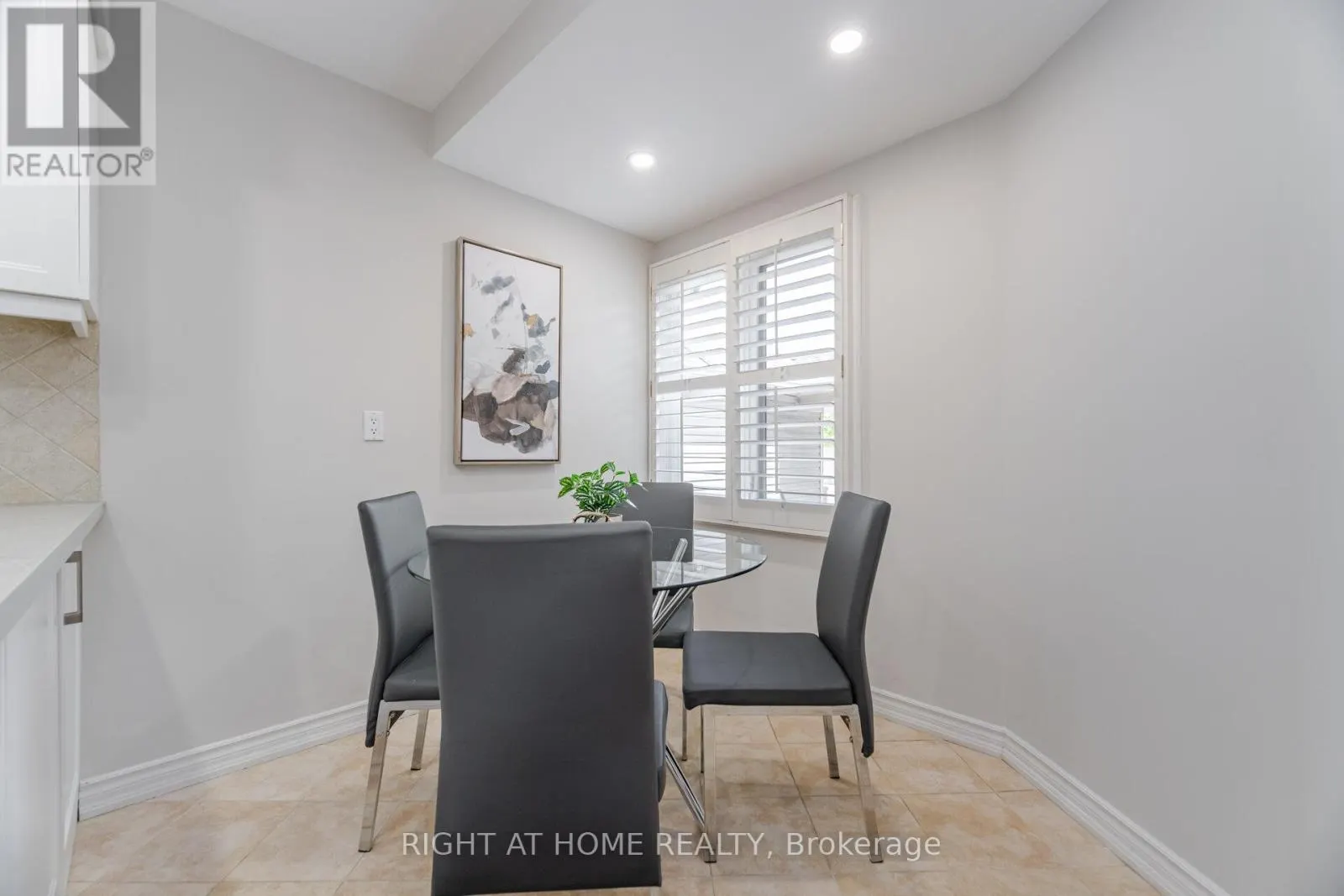 98 - 3600 COLONIAL DRIVE