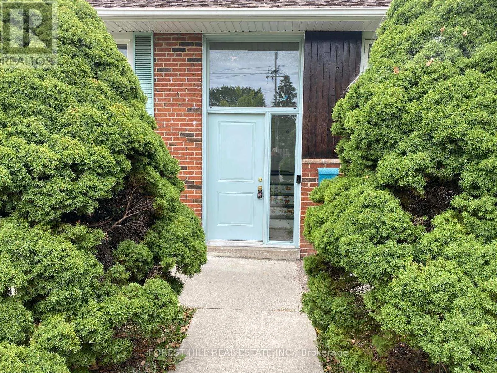 UPPER - 1665 KIPLING AVENUE