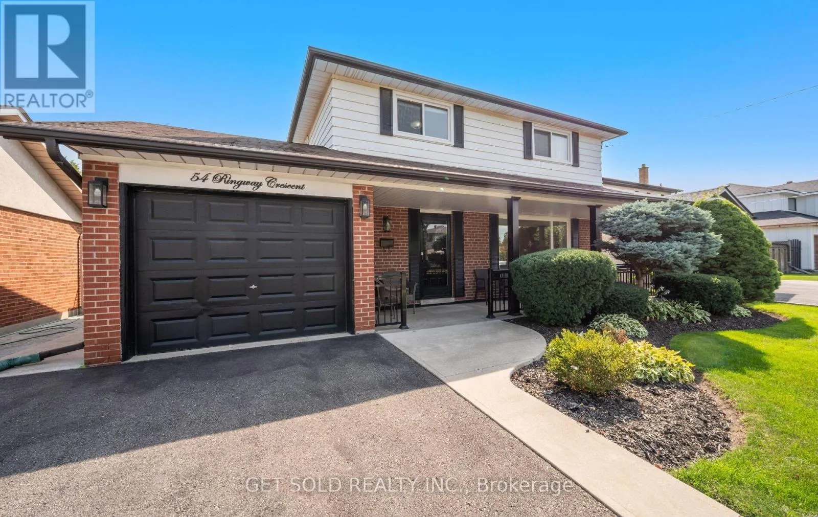 54 RINGWAY CRESCENT