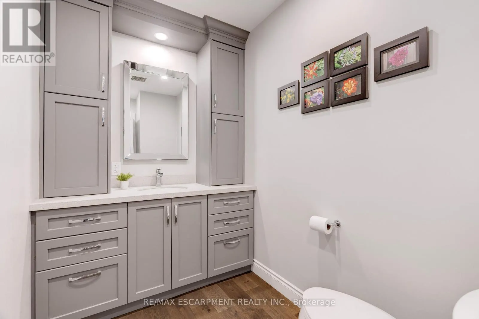 2118 AGINCOURT CRESCENT