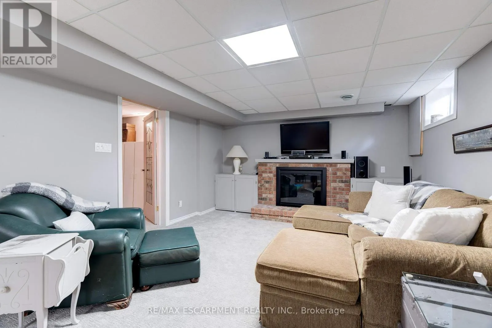 2118 AGINCOURT CRESCENT