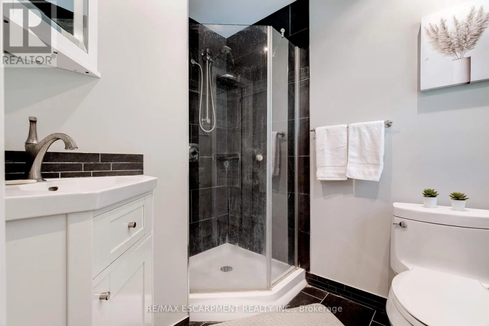 2118 AGINCOURT CRESCENT