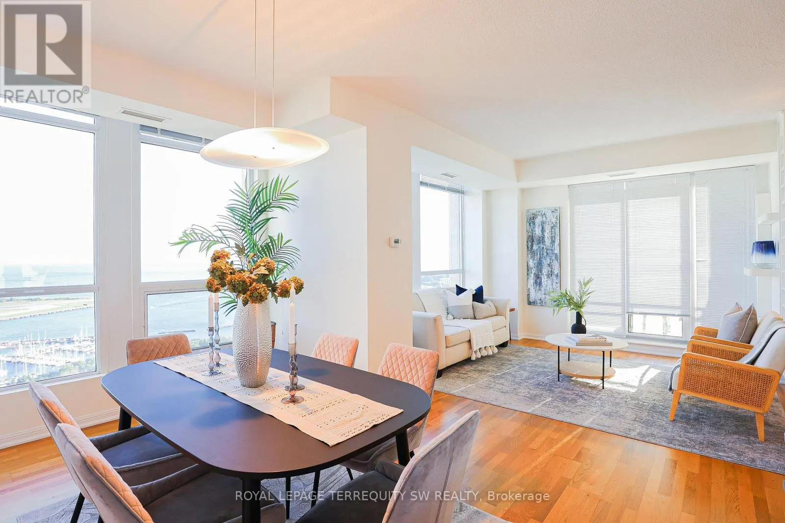 1208 - 10 PARK LAWN ROAD