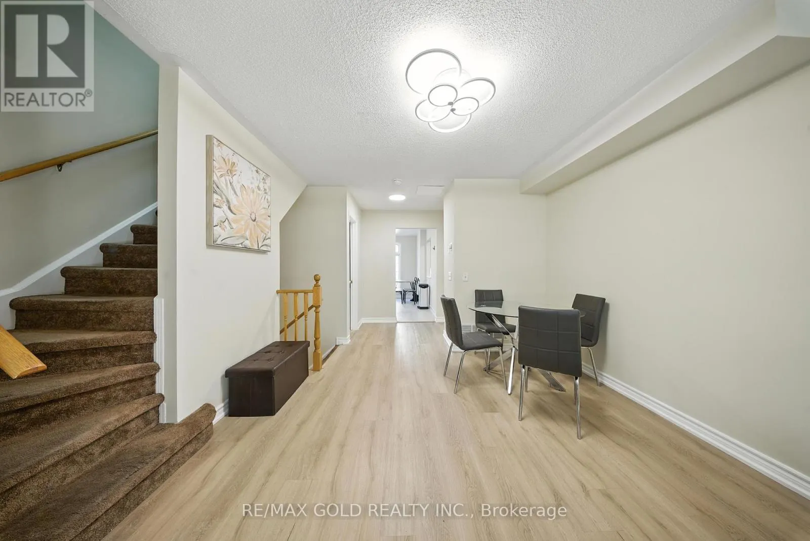 58 - 50 STRATHAVEN DRIVE