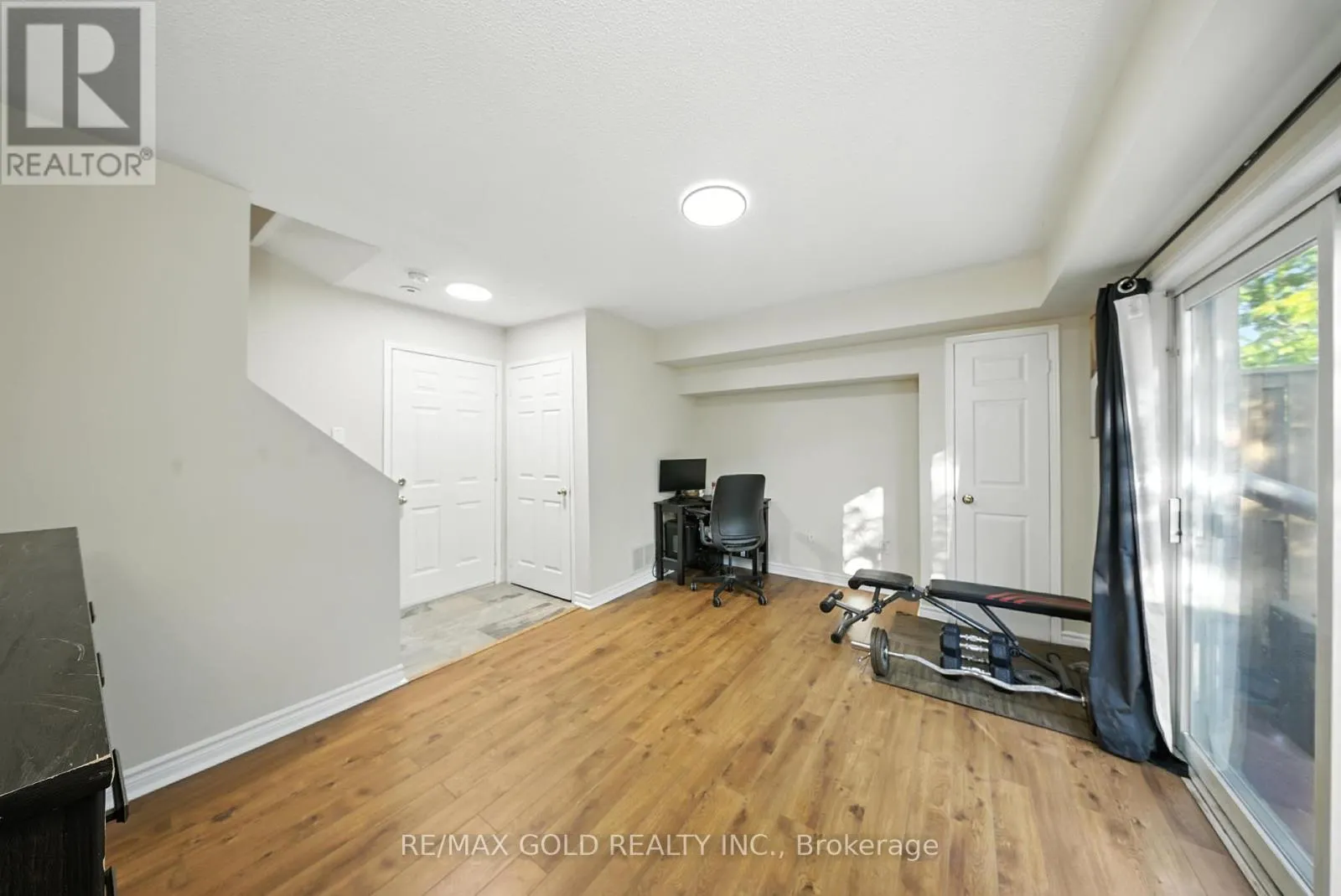 58 - 50 STRATHAVEN DRIVE